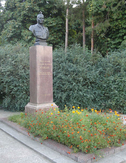 могила Аркадия Гайдара, фото Михаила Кальницкого