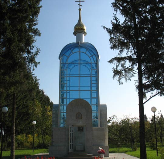 Часовня на могиле А. Николаева фотография Александра из г. Москвы 
сентябрь 2006 г.